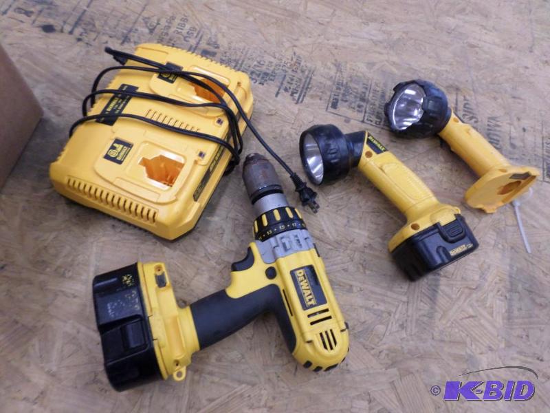 lot 94 image: DeWalt 14.4Volt Drill & Flashlight With C...