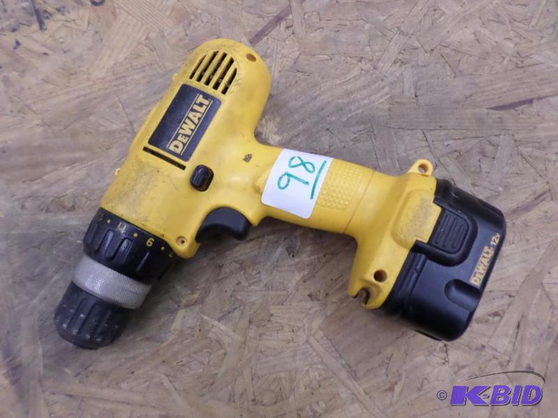 lot 98 image: DeWalt 12Volt 38" Drill...