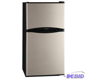 Frigidaire FFPS4533QM Compact Refrigerator with 4.5 cu. ft. Capacity in Silver Mist