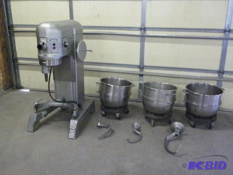 lot 18 image: Hobart Model H600 Mixer