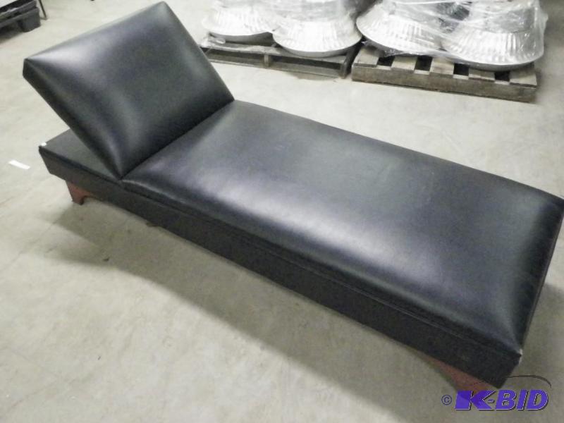 lot 241 image: Nurses Cot  Couch  Sofa
