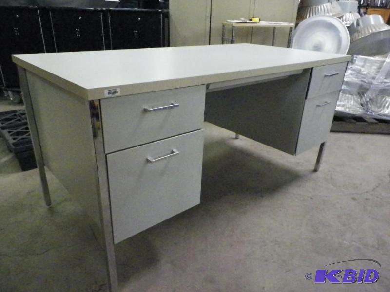 lot 249 image: Teachers Desk