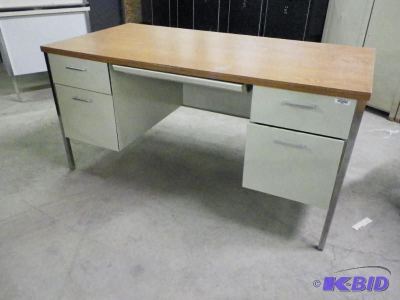 lot 251 image: Teachers Desk