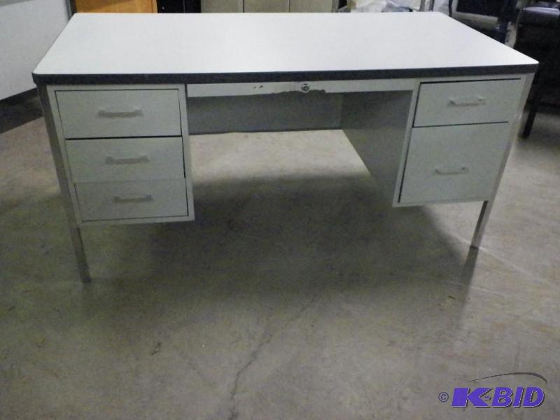 lot 256 image: Teachers Desk