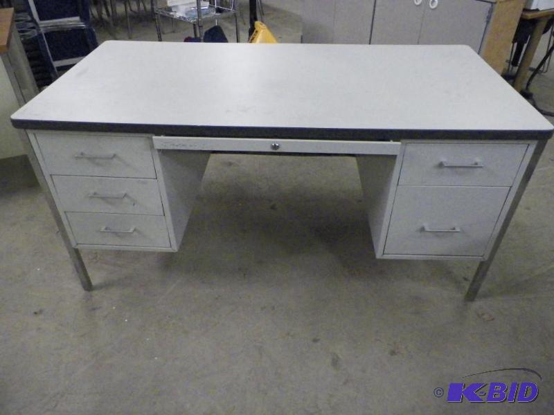 lot 260 image: Teachers Desk