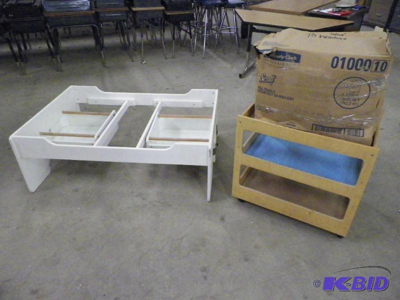 lot 269 image: Wooden table and wheeled cart