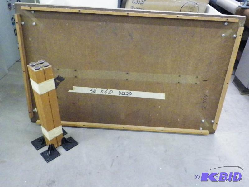 lot 270 image: Wooden Table