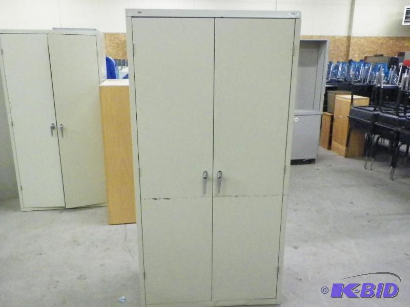 lot 273 image: Hon Metal cabinet