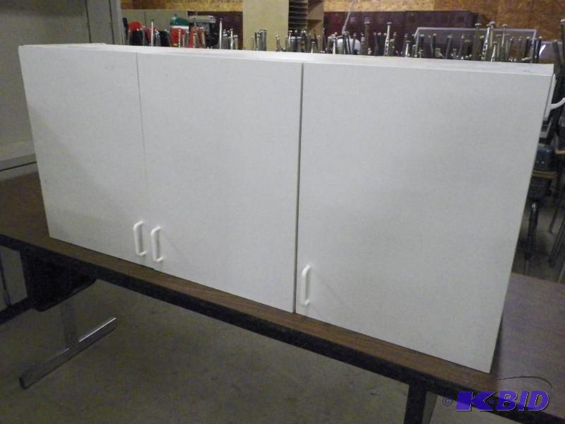 lot 275 image: 3-door Wall cabinet