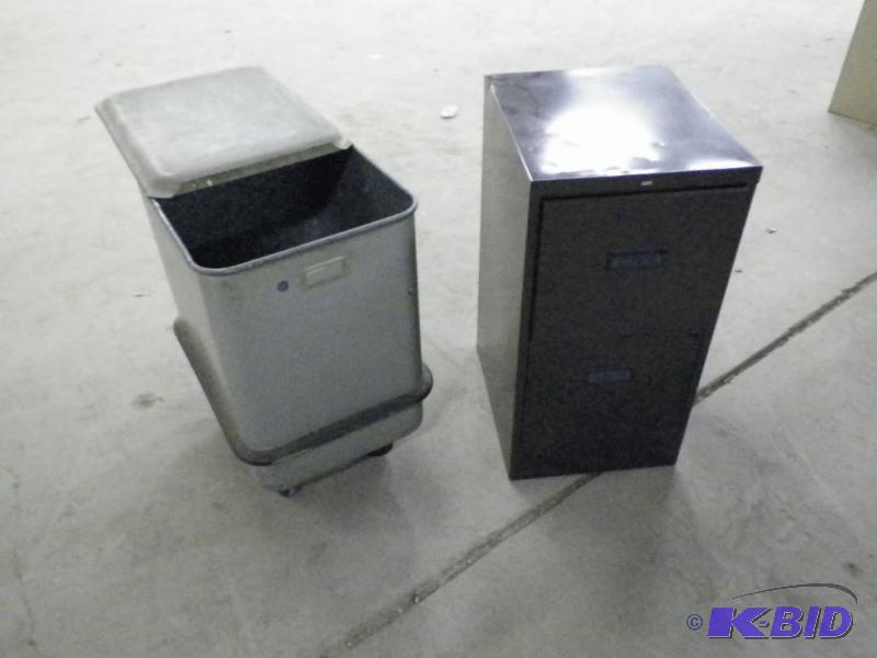 lot 306 image: Storage pieces