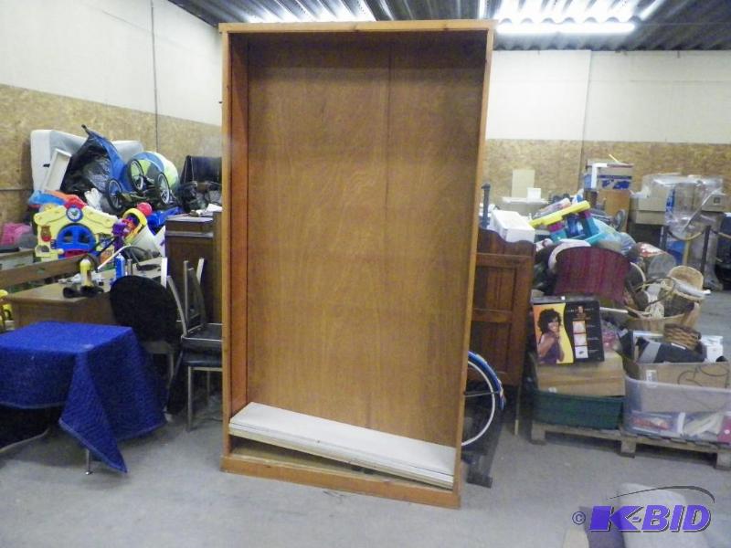 lot 311 image: Large Wooden Bookshelf