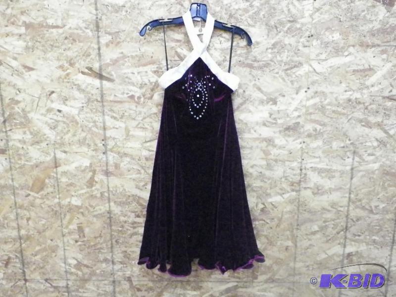 lot 321 image: Burgundy Velvet Halter Dresses