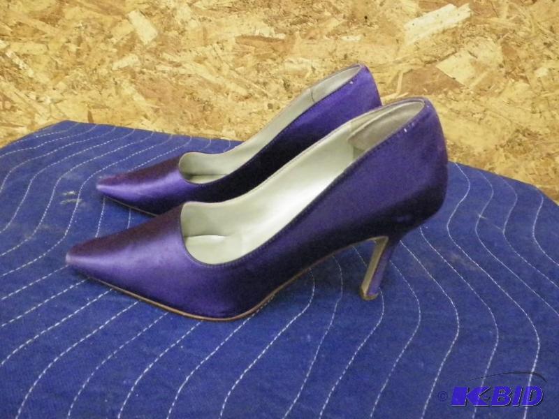lot 341 image: Deep Purple Heels