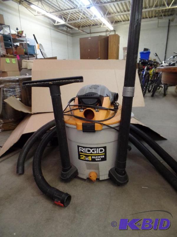 lot 10 image: Blower Vac
