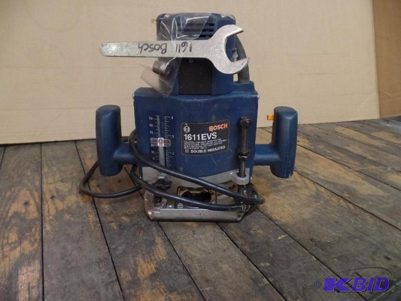 lot 28 image: Router