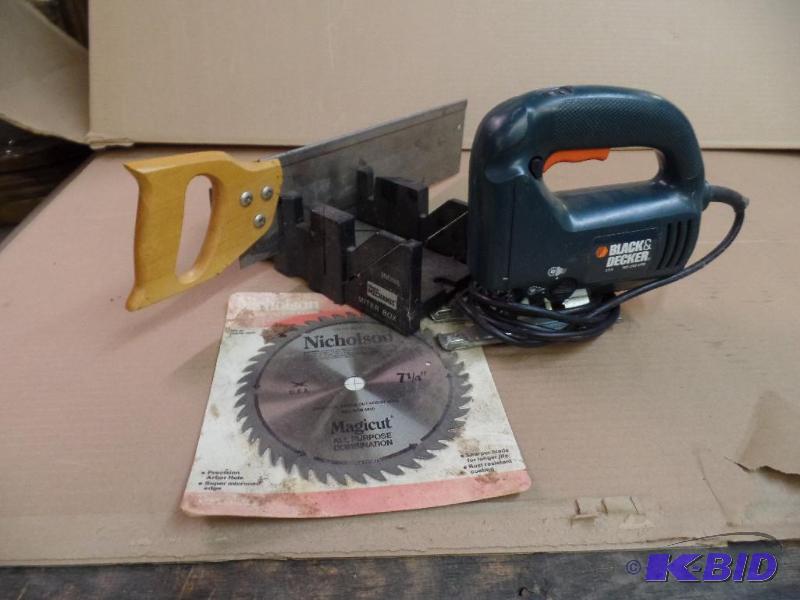 lot 8 image: Jig Saw
