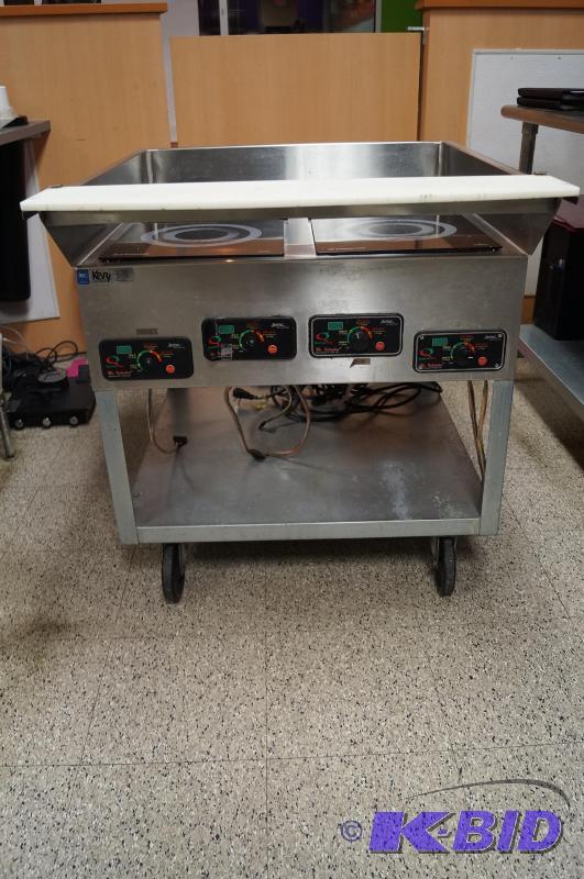 lot 12 image: Stove