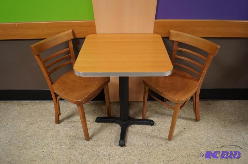 lot 21 image: Table and chairs