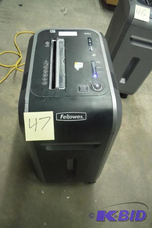 lot 47 image: Fellowes 99Ci 100% Jam Proof Heavy Duty 17-Sheet Cross-Cut Junk Mail, CD, and Credit Card Shredder