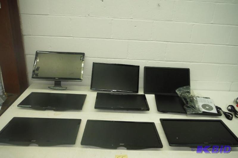 lot 55 image: Lot of 10 broken computer screens