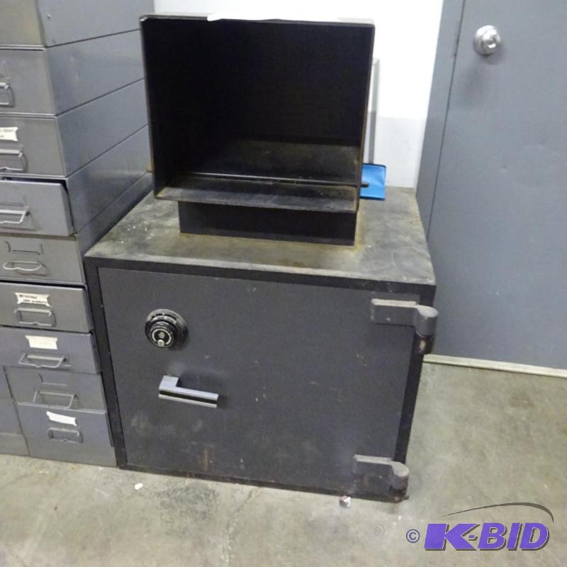 Drop Safe. Includes Combo. 28 x 24 X 43 Very ...