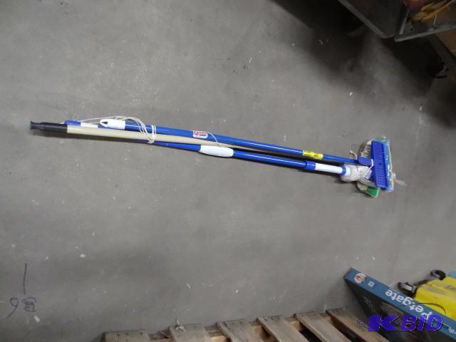 lot 101 image: New 3 piece cleaning rod including quickie or...