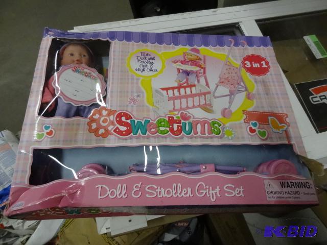 lot 20 image: New in box sweetums doll and stroller gift se...