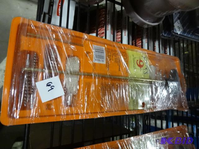 lot 69 image: New Hoppes brand universal gun cleaning kit....