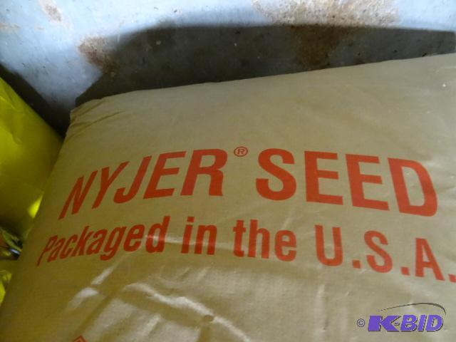 lot 92 image: New approximately 50 pound bag of Niger thist...
