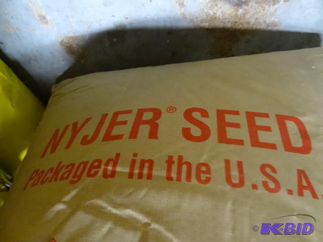 lot 93 image: New approximately 50 pound bag of Niger thist...