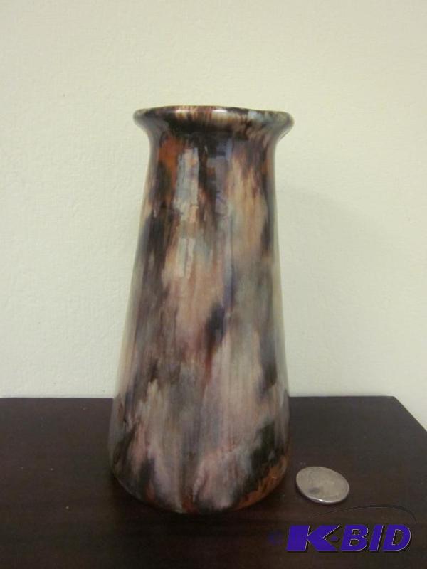 lot 34 image: 6 inch Brush McCoy brown onyx vase, marked 78...