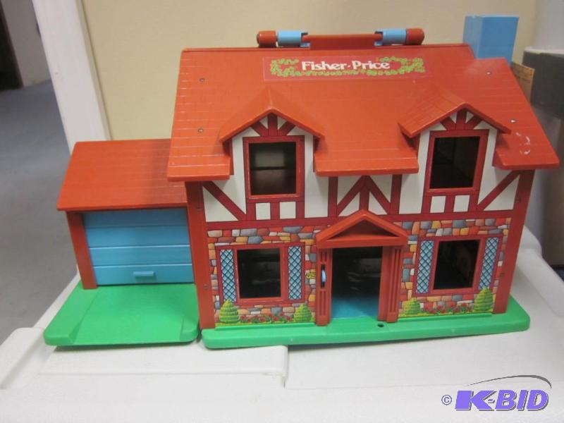 lot 40 image: Vintage Fisher Price Tutor Home, 1986 #952.  ...