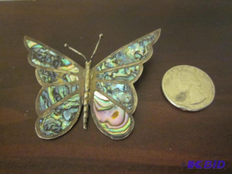 lot 5 image: Mother of Pearl and sterling silver butterfly...