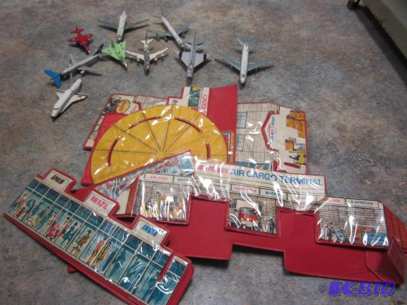 lot 50 image: Vintage Matchbox Air Cargo Terminal with Matc...