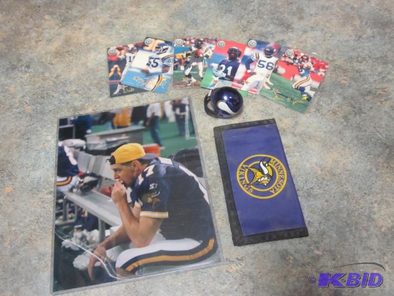 lot 74 image: Lot of Viking memorabilia.      &nb...