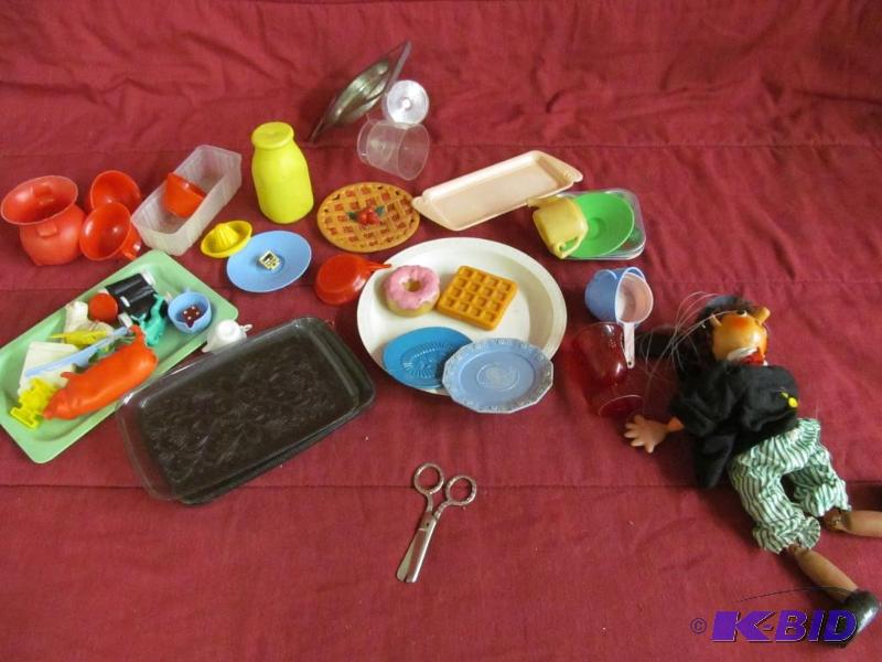 doll house accessories