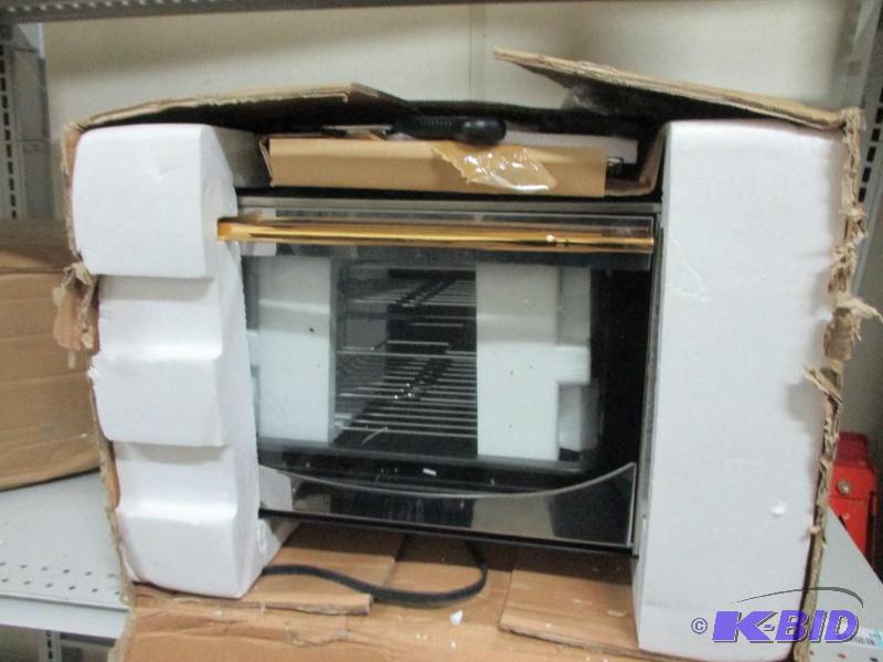 Command Performance toaster oven, looks new...
