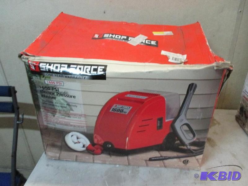 Shopforce pressure washer, looks complete...