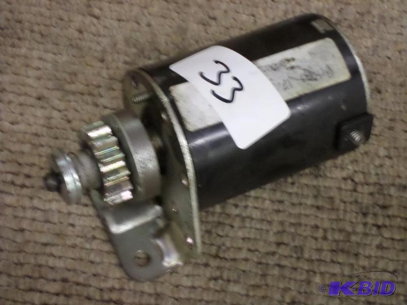 lot 33 image: 12Volt Engine Starter, Works...