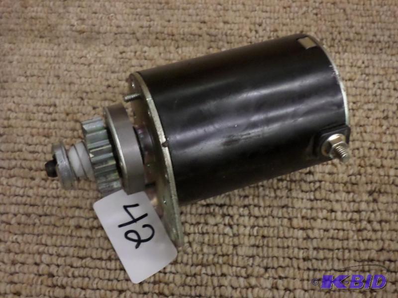 lot 42 image: 12Volt Engine Starter, Works...