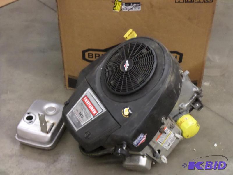 lot 9 image: Briggs & Stratton Platinum XRD 24HP Lawn ...