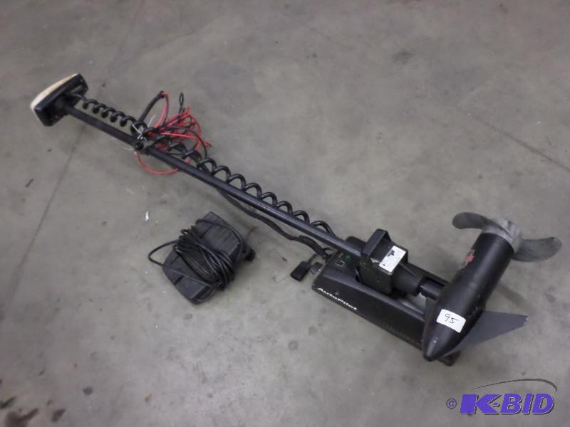 lot 95 image: Minnkota AutoPilot 12Volt Bow-Mount Trolling ...