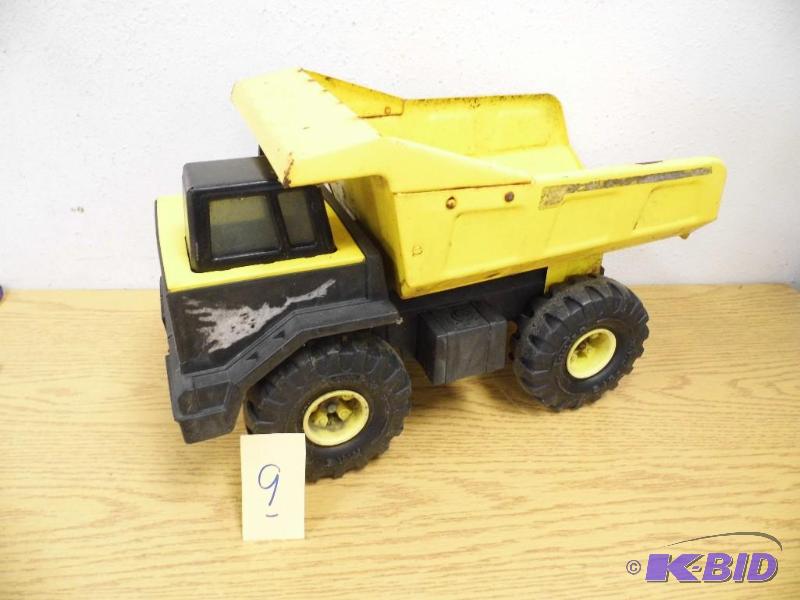 Metal Tonka Dump Truck