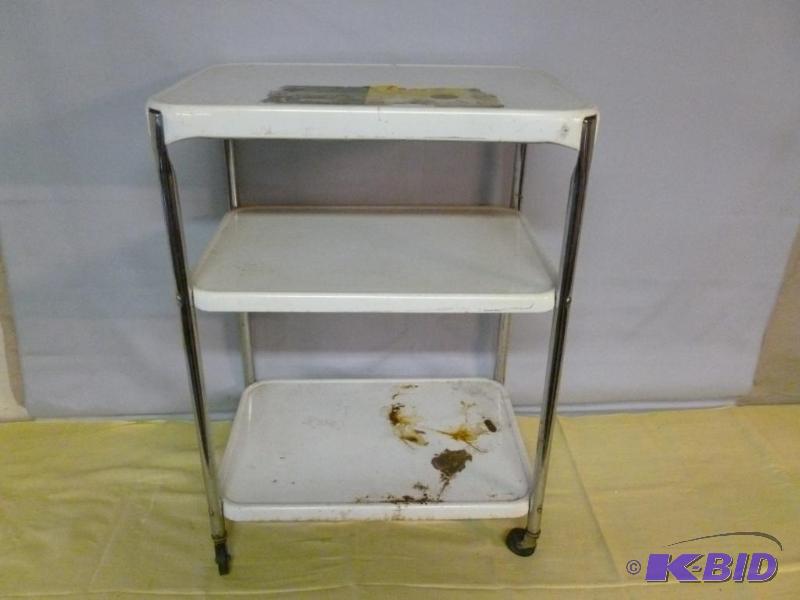 lot 102 image: Vintage Cosco Model 8-K metal two tier utilit...