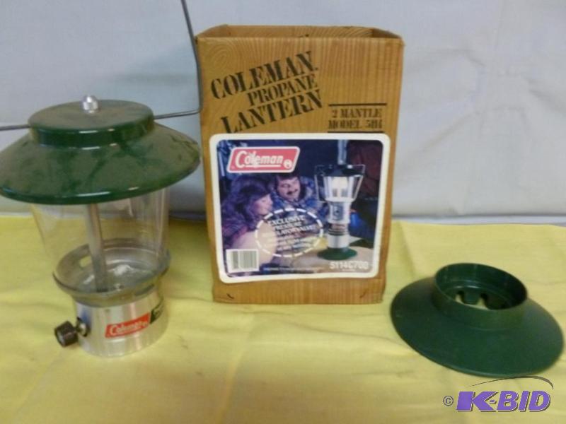 lot 116 image: Coleman double mantle propane lantern model 5...