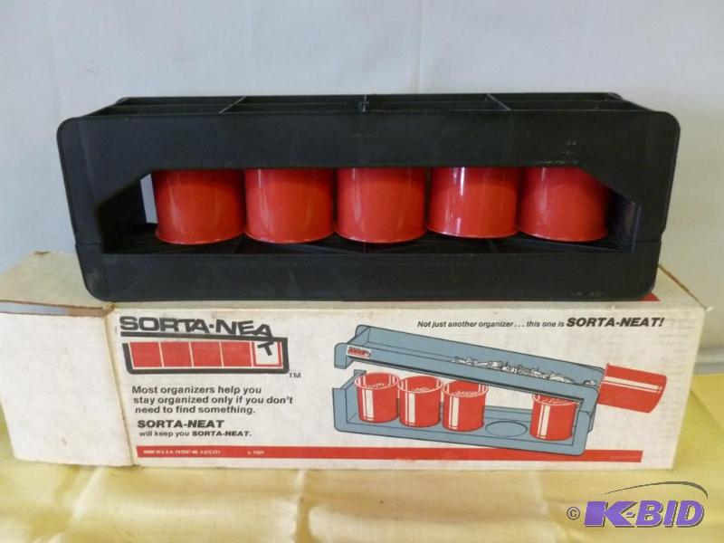 lot 137 image: Sorta-Neat&nbspwork bench organizer, looks l...