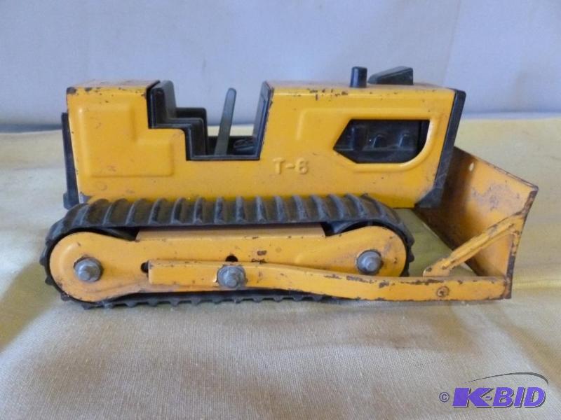 old metal tonka bulldozer