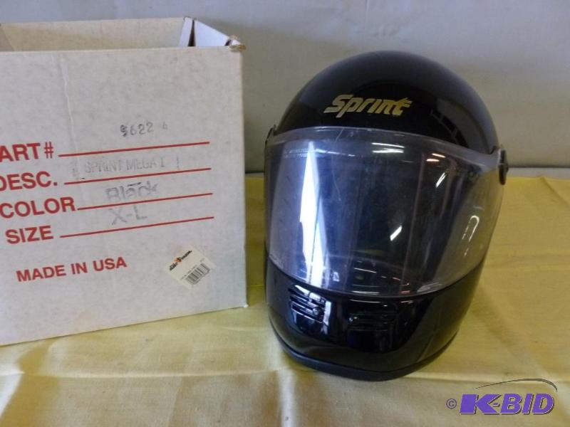 lot 150 image: Sprint Mega black snowmobile helmet size XL, ...