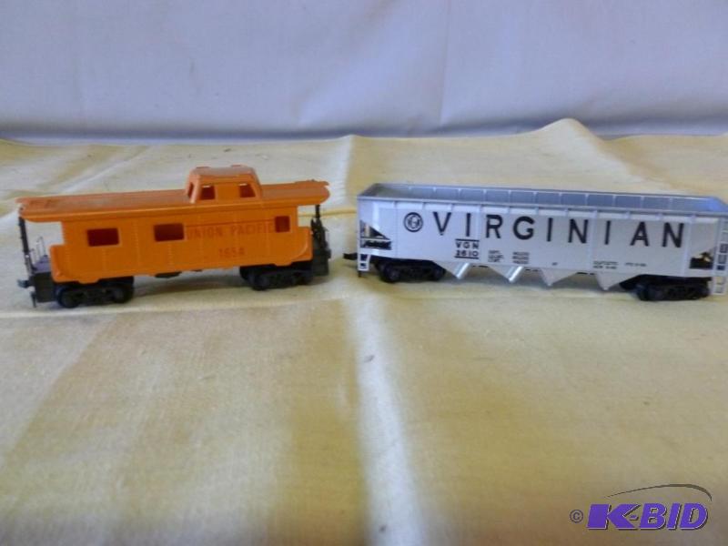 lot 169 image: Lot of two HO Scale train cars....