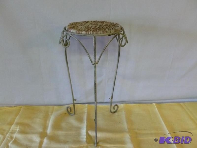 lot 207 image: Nice metal bodied and wicker top plant stand ...